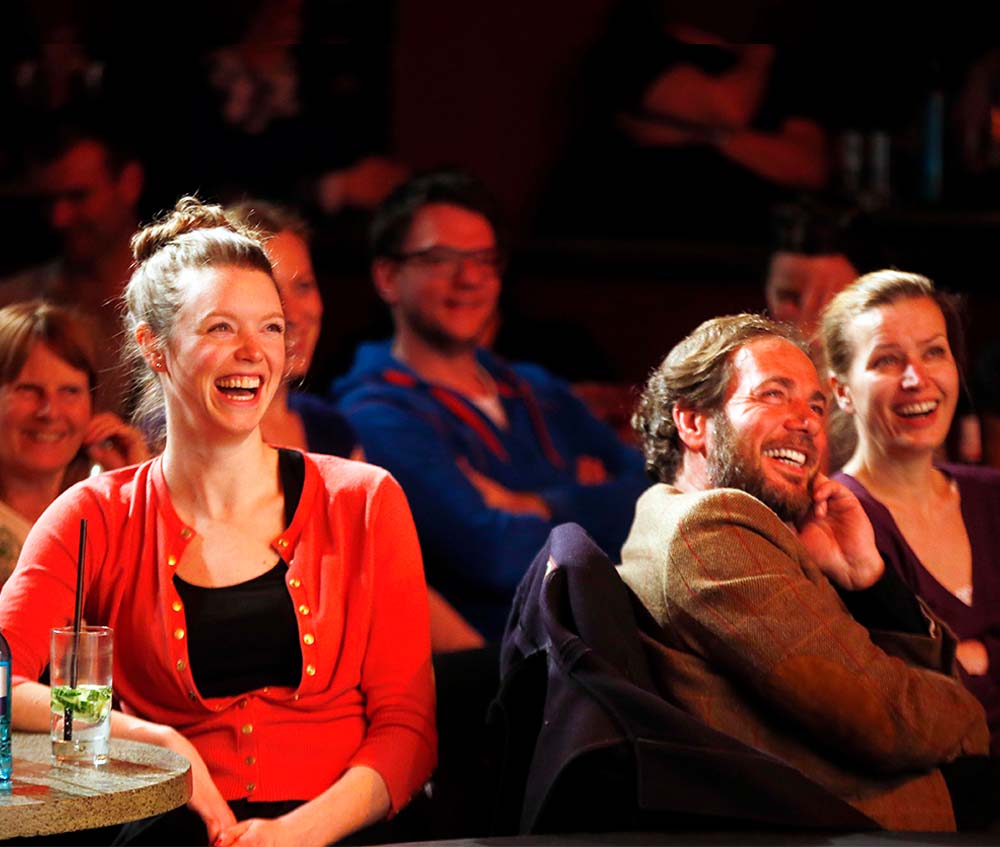 Es gibt immer was zu lachen im bekanntesten Comedy Club Deutschlands! | Quatsch Comedy Club München - Hier lacht München